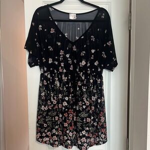 Black Floral Maternity Top | Flowy Babydoll Fit | Size XL
